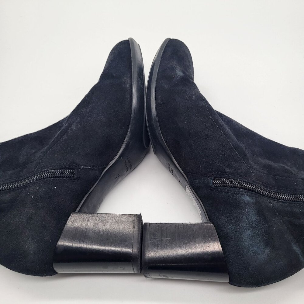 Aquatalia Women's SZ 7 Darianna Black Suede Chunky Heeled Boots Booties #410259 - Picture 5 of 12